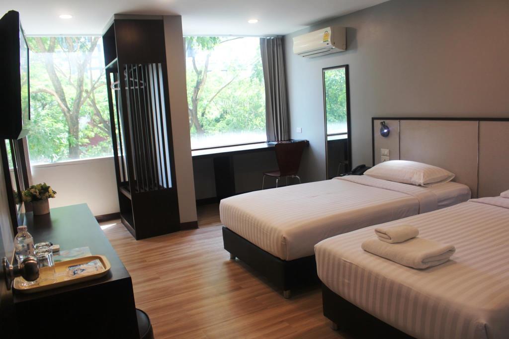 YWCA Hotel Bangkok Bagian luar foto