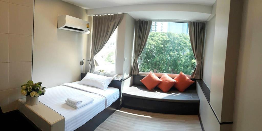 YWCA Hotel Bangkok Bagian luar foto